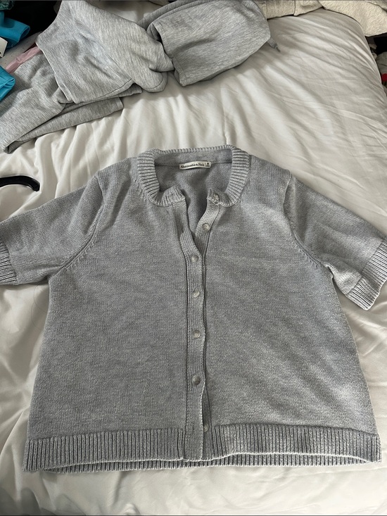 Abercrombie & Fitch Sweaters - Abercrombie & Fitch Light Gray Short-Sleeve Button Cardigan
